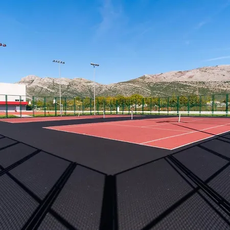 Grad Sunca アパートホテル